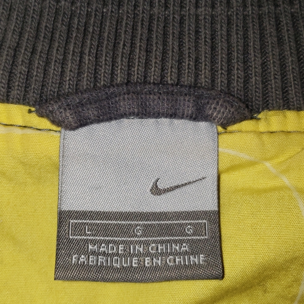 Nike Jacket - Picture 8 of 14